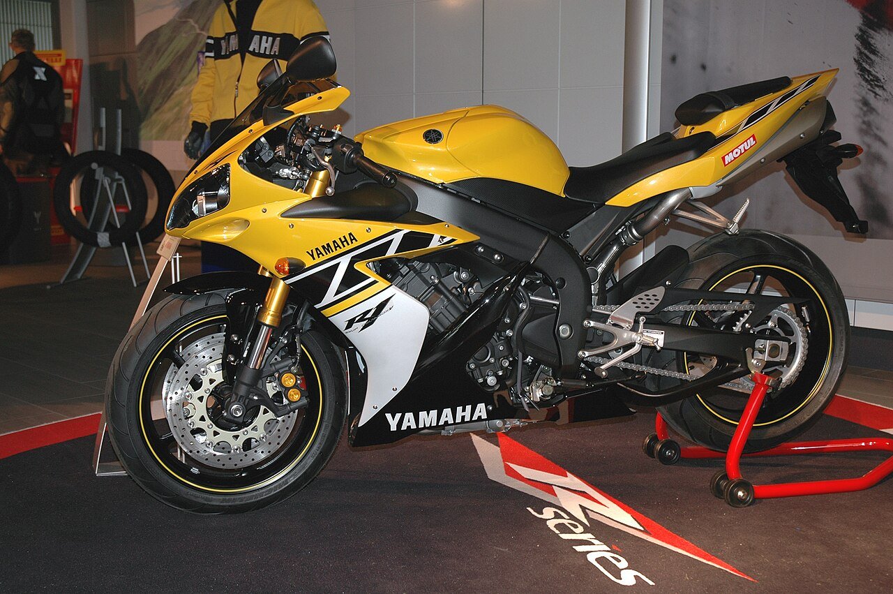 Yamaha YZF-R1 at rest — 2.2 lb/hp before the rider climbs on.